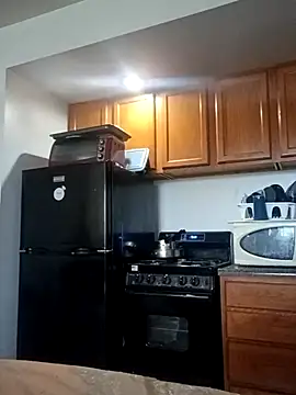 Longthickdick33 online show from April 25, 1:14 pm