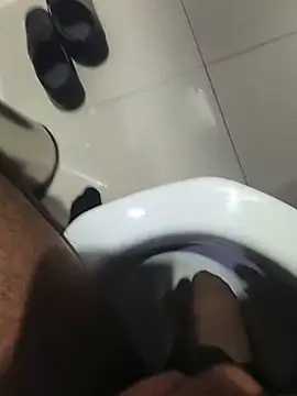 hotboy43339 online show from July 1, 1:40 am