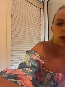 BrumeLove online show from May 26, 7:37 am