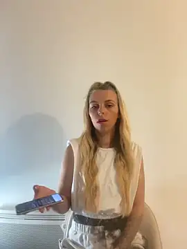 BrumeLove online show from June 19, 8:07 am