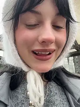 Snapshot of Only_April chatting on September 20, 2:07 pm Only April online show from September 20, 2:07 pm