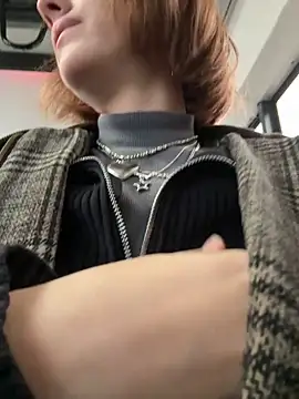 Snapshot of Only_April chatting on November 6, 8:59 am Only April online show from November 6, 8:59 am