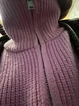 Snapshot of Only_April chatting on November 21, 12:59 pm Only April online show from November 21, 12:59 pm