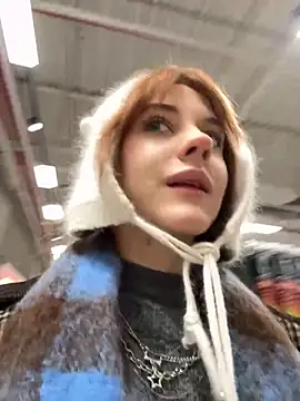 Snapshot of Only_April chatting on November 27, 5:42 am Only April online show from November 27, 5:42 am