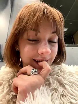 Snapshot of Only_April chatting on November 27, 5:48 pm Only April online show from November 27, 5:48 pm