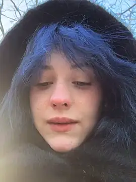 Snapshot of Only_April chatting on February 6, 9:45 am Only April online show from February 6, 9:45 am