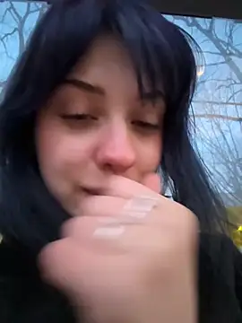 Snapshot of Only_April chatting on March 3, 4:29 am Only April online show from March 3, 4:29 am