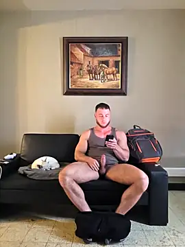 Snapshot of MushroomM1 chatting on May 4, 12:12 pm MushroomM1 online show from May 4, 12:12 pm