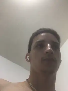 Snapshot of Lobito_00 chatting on February 13, 3:52 pm Lobito 00 online show from February 13, 3:52 pm