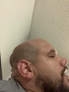 shakeweight online show from October 20, 8:15 am