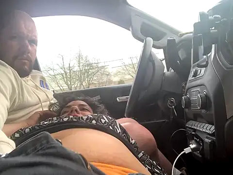 shakeweight online show from December 15, 11:31 pm