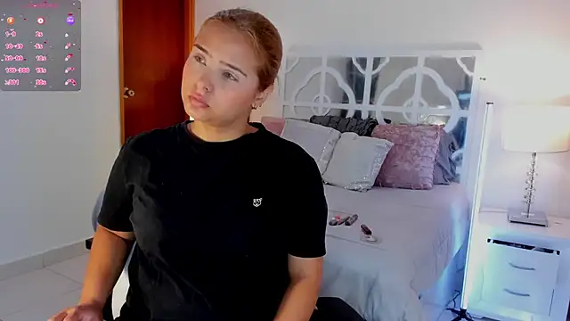 MikaelaStone online show from December 20, 11:06 am