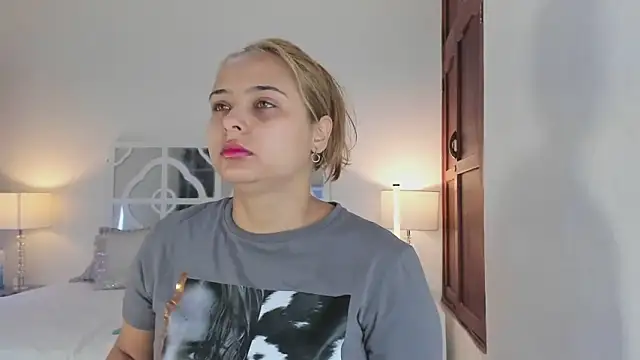 MikaelaStone online show from February 19, 9:49 am