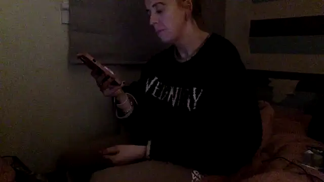 Bellababexox online show from May 15, 11:34 pm