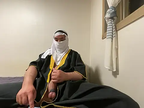 Snapshot of sheikhbandar06_09 chatting on February 12, 6:25 pm sheikhbandar06 09 online show from February 12, 6:25 pm