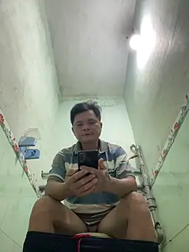 hotboy2x online show from March 4, 12:33 pm