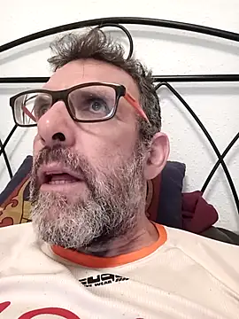 gigolobcn online show from March 6, 6:15 pm