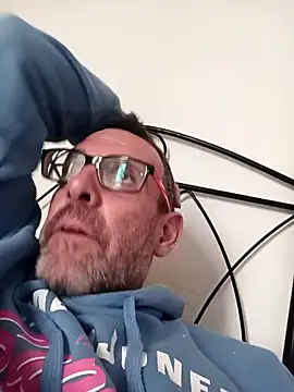 gigolobcn online show from March 22, 3:48 pm