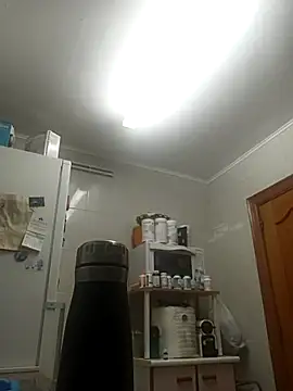 gigolobcn online show from April 6, 7:59 pm