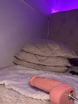 Danicute  online show from April 4, 10:24 am