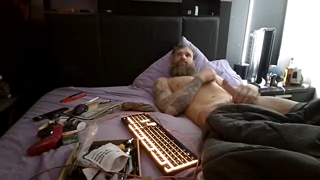 Werg9998 online show from April 16, 7:31 am