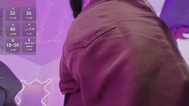 ZURY TAY online show from March 5, 11:50 am