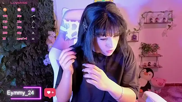 Snapshot of Eymmy_24 chatting on June 21, 1:41 am Eymmy 24 online show from June 21, 1:41 am
