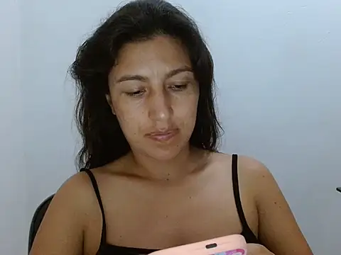 SarahFriendly online show from June 20, 1:30 am