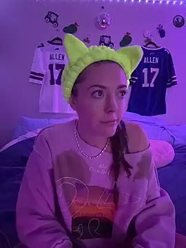 babygingerboo online show from April 14, 8:20 am