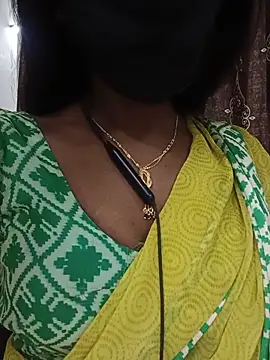 Snapshot of kavya-telugu84 chatting on June 13, 10:08 pm kavya-telugu84 online show from June 13, 10:08 pm