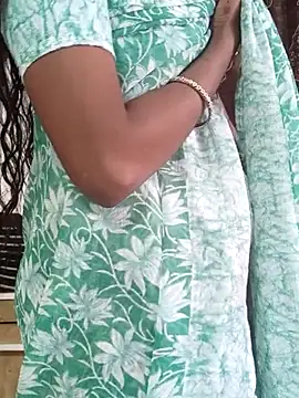 Snapshot of kavya-telugu84 chatting on July 5, 10:33 am kavya-telugu84 online show from July 5, 10:33 am