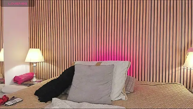 keeyla stone online show from April 14, 11:11 pm