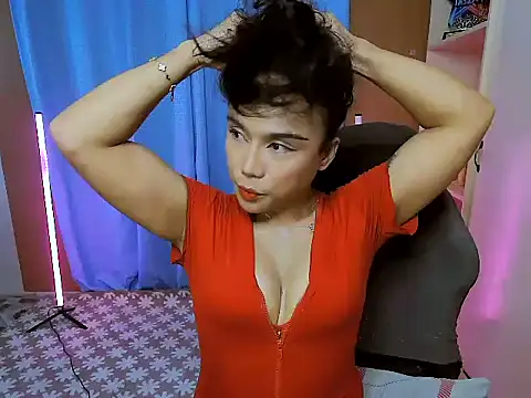 YourNikkieXxx online show from April 22, 7:11 am