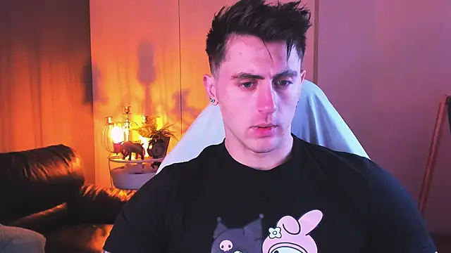 Oscar Miller  online show from October 6, 9:23 pm