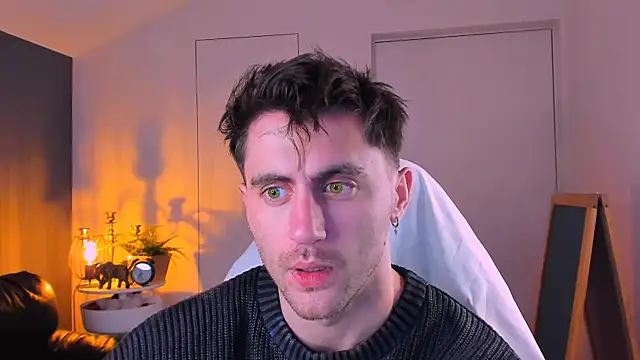 Oscar Miller  online show from November 16, 9:42 pm