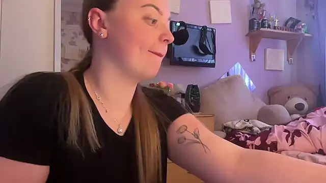 SexySashaxox online show from February 20, 10:27 am