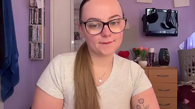 SexySashaxox online show from February 23, 8:33 am