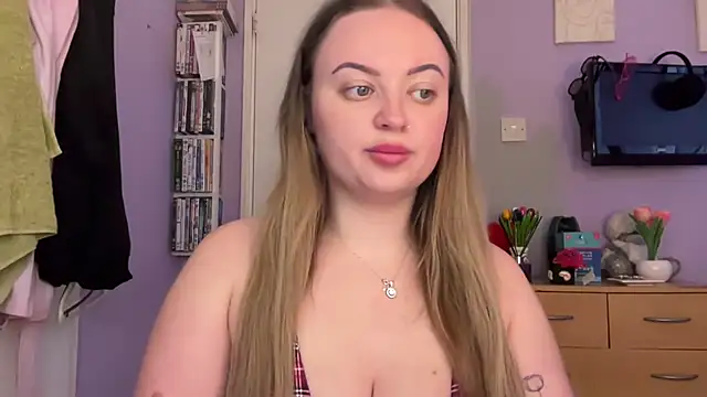 SexySashaxox online show from March 7, 12:35 pm