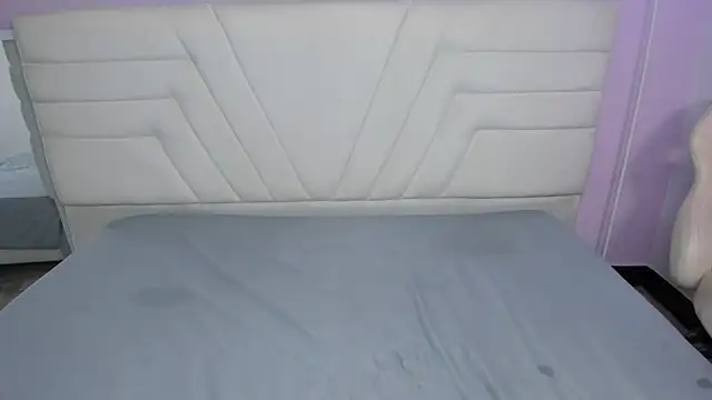 fressittalove01 online show from March 21, 1:37 pm