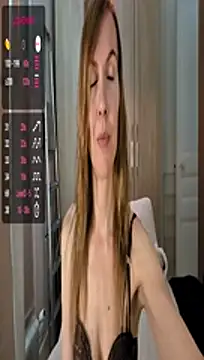 Snapshot of fanny_posy chatting on July 31, 1:32 pm fanny posy online show from July 31, 1:32 pm