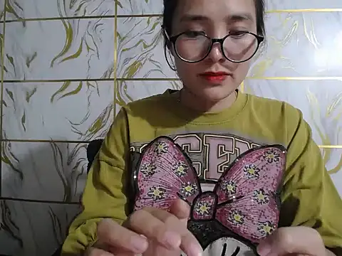 Snapshot of Lyzizi_lovely09 chatting on July 8, 1:37 pm Lyzizi lovely09 online show from July 8, 1:37 pm