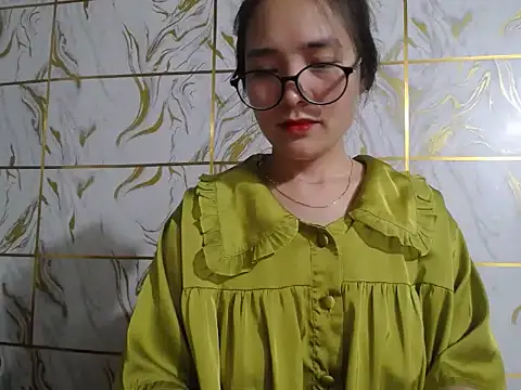 Snapshot of Lyzizi_lovely09 chatting on July 9, 2:32 pm Lyzizi lovely09 online show from July 9, 2:32 pm