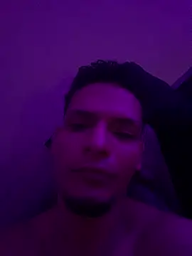 AlessandroKiing online show from April 27, 7:17 am