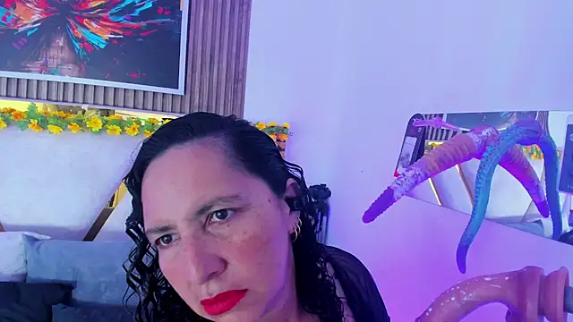 Snapshot of Luna_Naughty1 chatting on June 10, 9:19 am Luna Naughty1 online show from June 10, 9:19 am