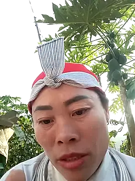 CoMay003 online show from January 19, 9:13 am