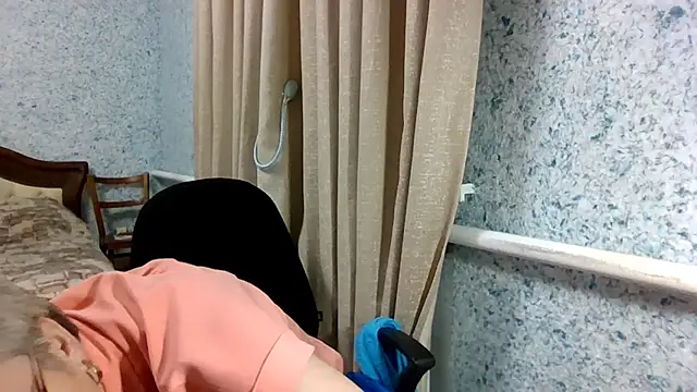 Snapshot of PlayM3Soft chatting on May 5, 6:27 pm PlayM3Soft online show from May 5, 6:27 pm