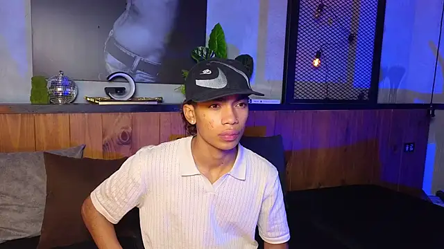 AlanCutee online show from April 17, 11:46 am