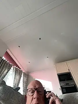 philefc online show from February 25, 10:03 am