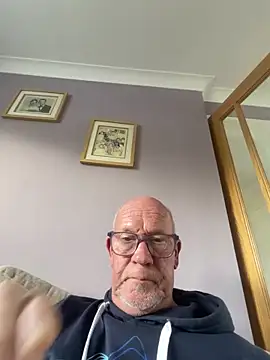 philefc online show from June 9, 6:30 pm