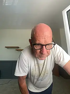 philefc online show from June 25, 9:36 am